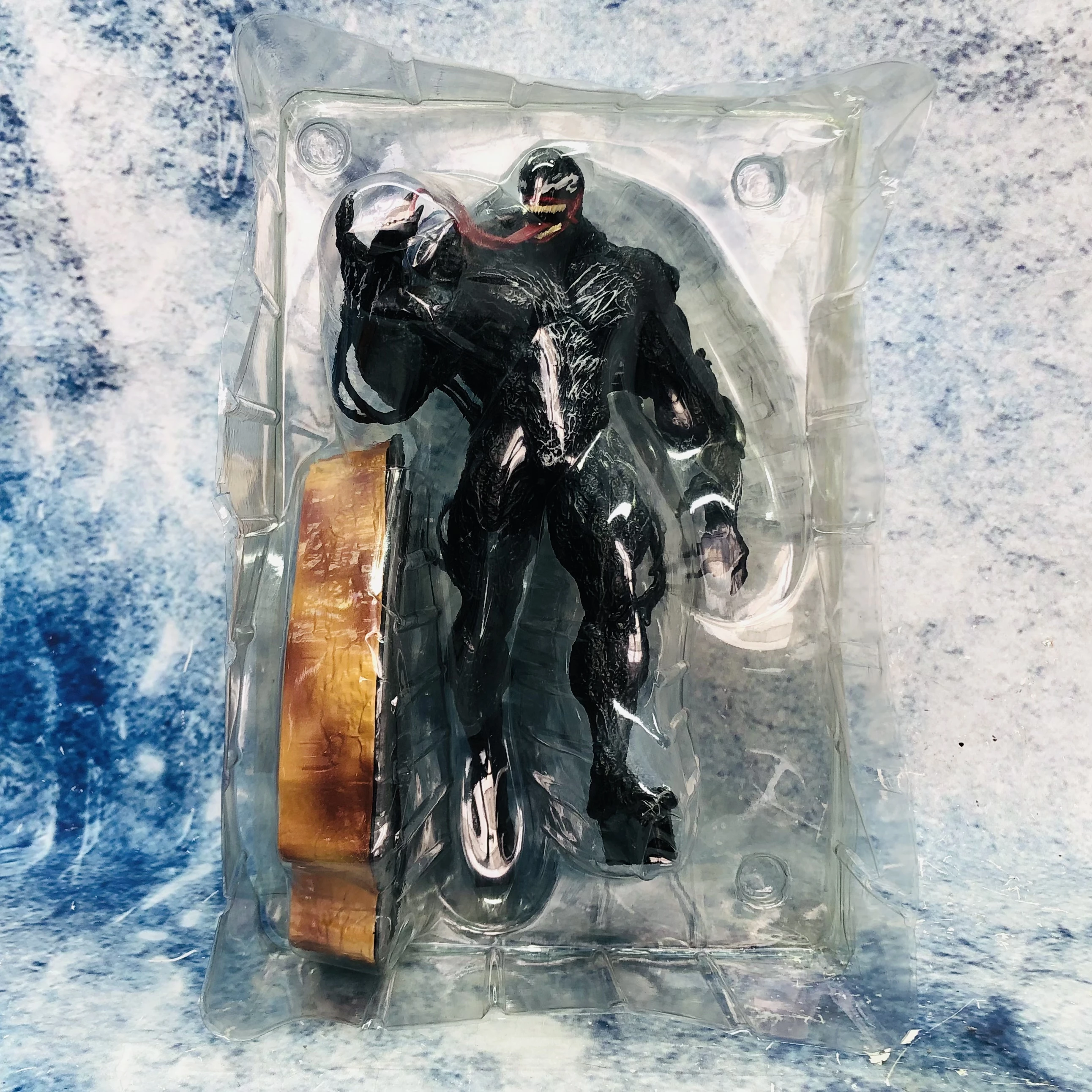 Venom Marvel Legends Exquisite Collectible - Image 6